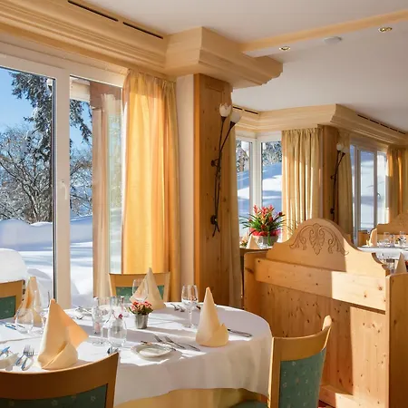 Lägenhetshotell Helvetia 4*