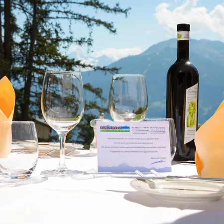 Helvetia Lägenhetshotell 4*