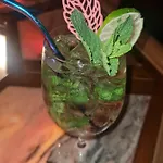 아파트호텔 Helvetia 4*